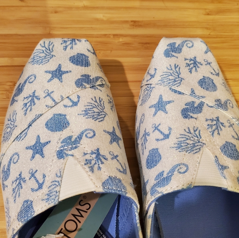 Women's TOMS Alpargata White Shimmer Woven Seahorses/Seashell Print Size 8.5